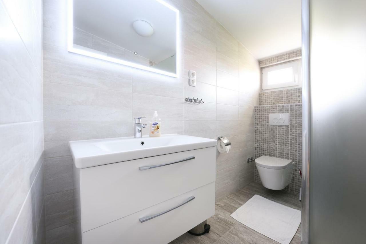 Apartmani Gojevic Vodice Luaran gambar